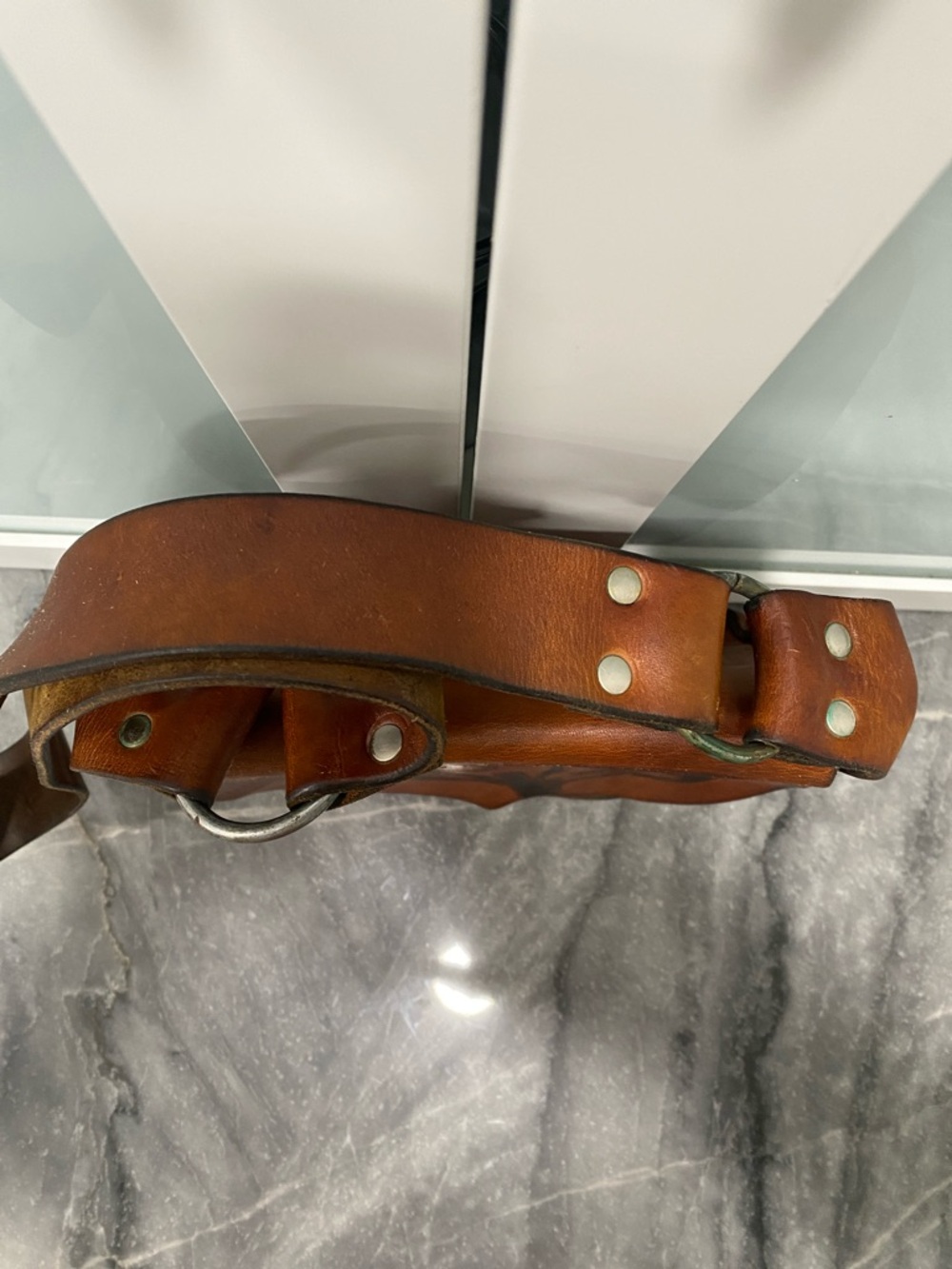 Handcrafted Brown Leather Crossbody Bag - Vintage - Picture 11 of 16
